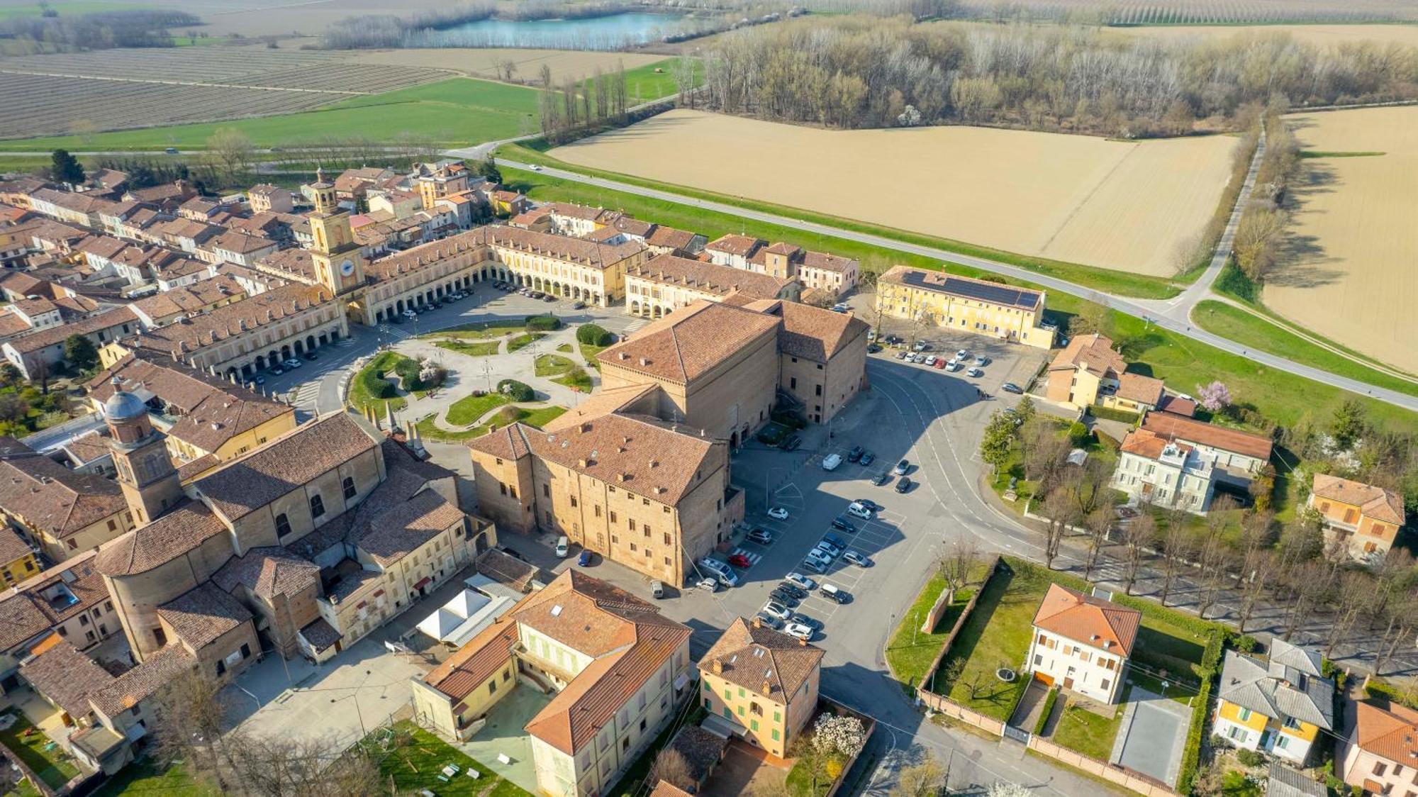 Albergo Ligabue Гвасталла Экстерьер фото