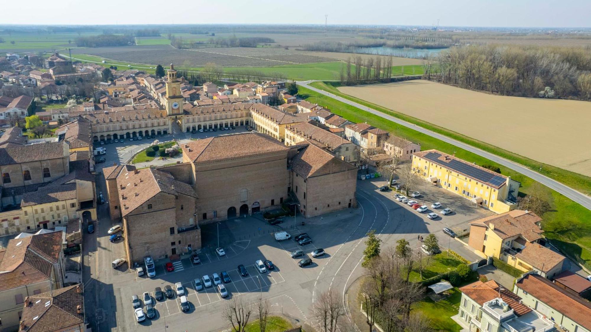 Albergo Ligabue Гвасталла Экстерьер фото